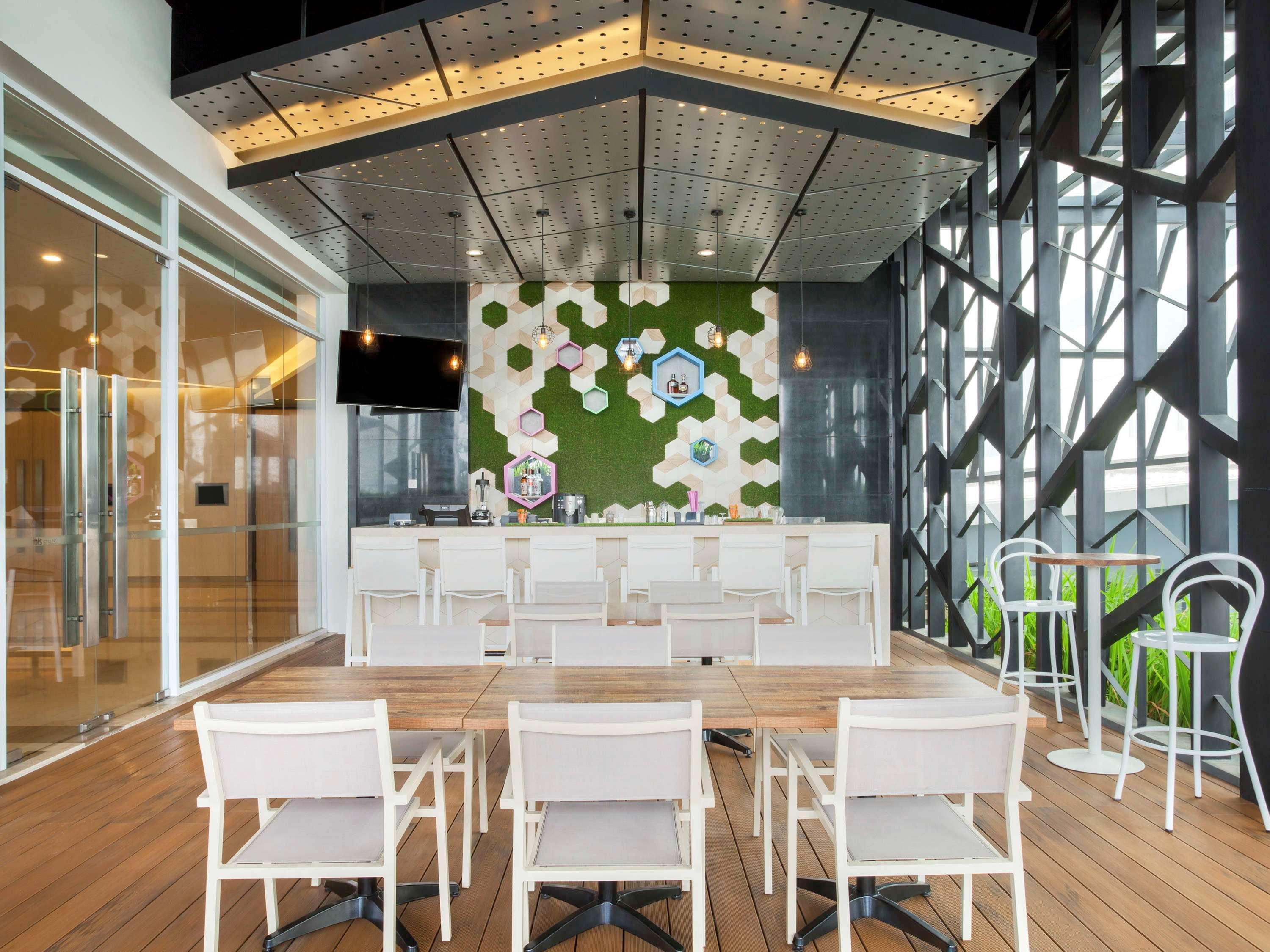 Ibis Styles Jakarta Sunter Luaran gambar
